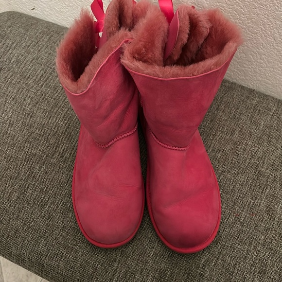 UGG boots for women - Picture 1 of 4